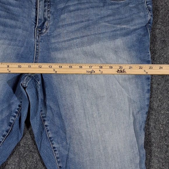 TORRID Jeans Womens 20R(40x30) Crop Boyfriend Stretch Jeans ‎ Mid Rise - Picture 5 of 15